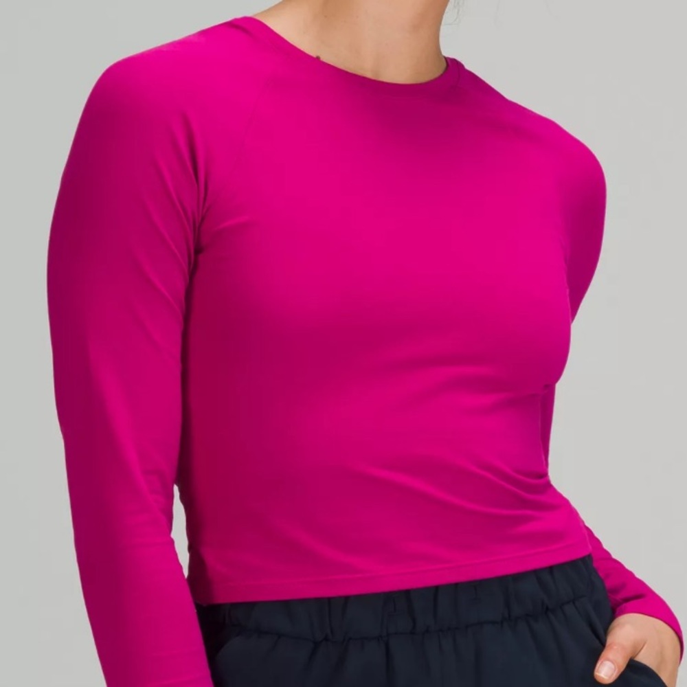 Lululemon LA Keyhole Reversible Long Sleeve Top in Ripened Raspberry - Picture 2 of 11